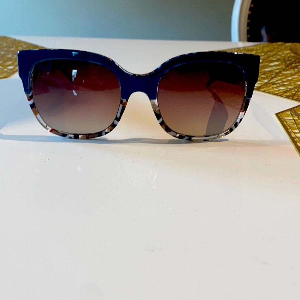 Burberry sunglasses